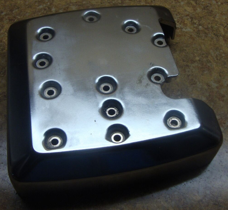 01 Kawasaki Vulcan VN1500 VN 1500 Classic Engine Front Cylinder Head Valve Cover