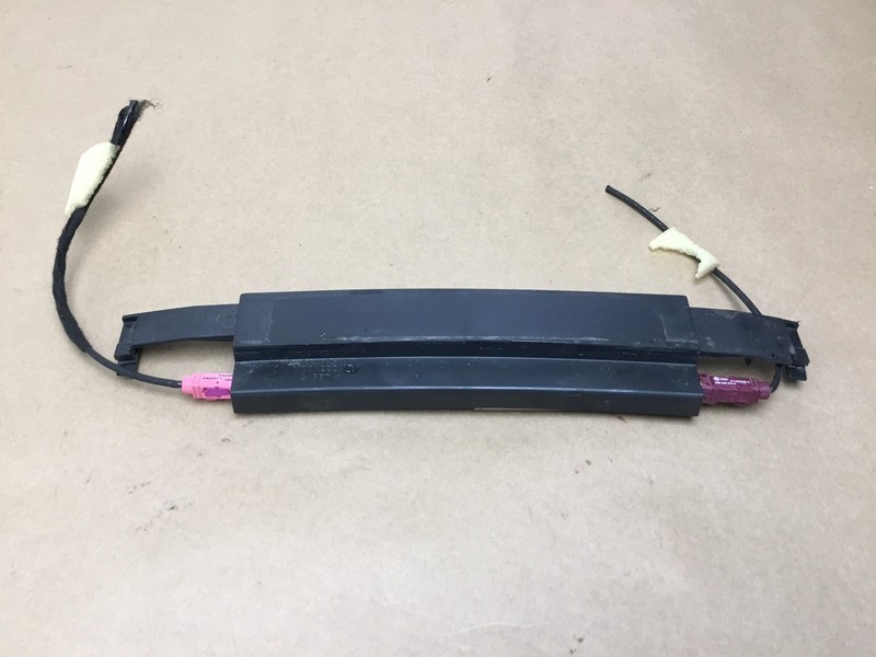 Bentley Continental GT 2013 Phone Antenna Navigation Amplifier 11 - 18 :O