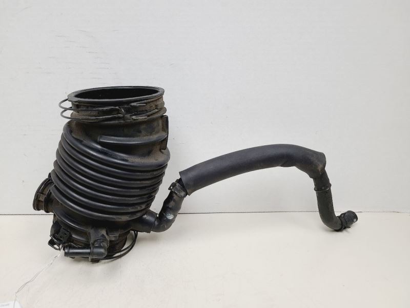 2014 CADENZA Air Tube/Resonator 566679