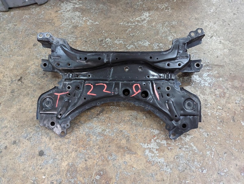 Front Crossmember 2018 Toyota RAV4 51201-0R011 2006 - 2013 2014 2015 2016 2017