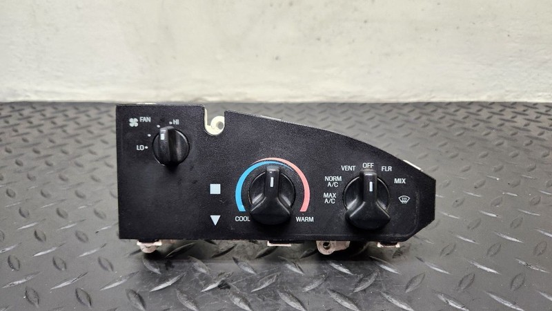 05-19 Ford E450SD Van Temperature Climate Control W/ AC OEM 5C2H-19E764-AA