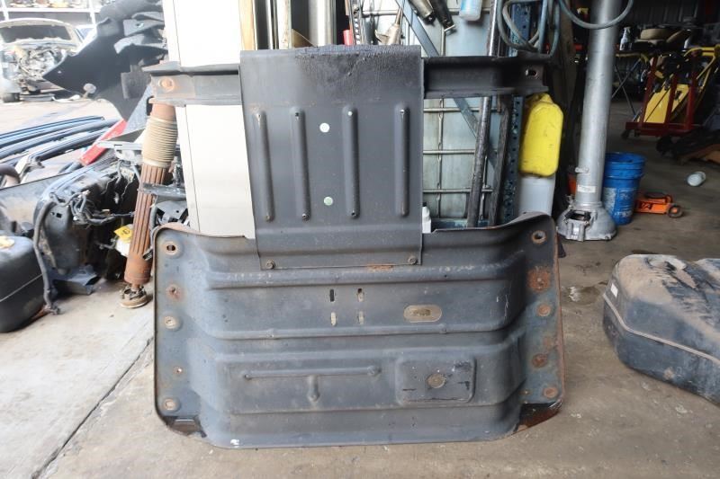 2003-2006 Jeep Wrangler TJ 4.0L OEM Transmission Skid Plate Assembly 52059501