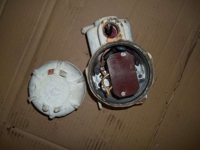 Crouse Hinds 5147-L White Electrical Enclosure *FREE SHIPPING*