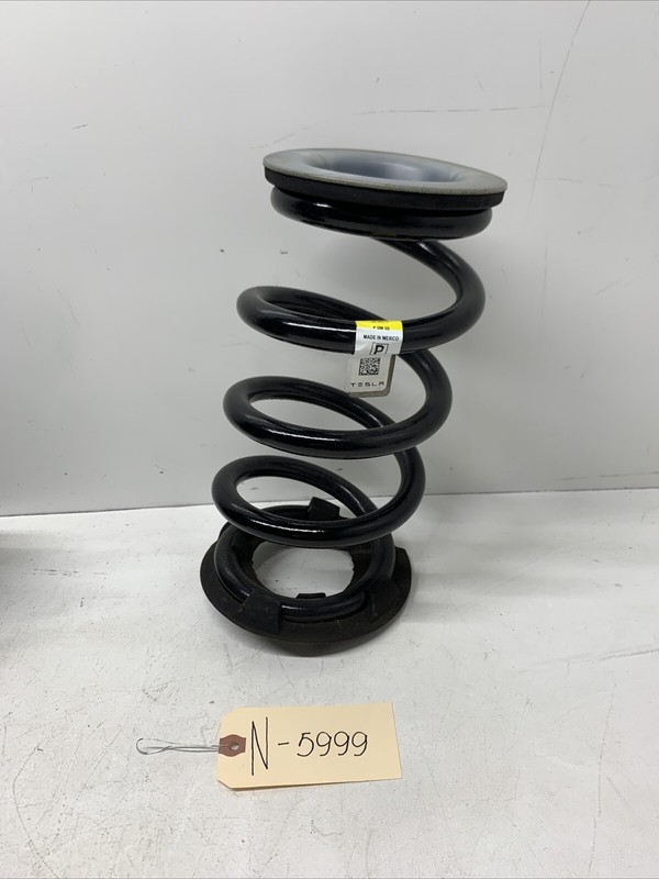 20-23 Tesla MY Rear Suspension System Coil Spring Low Assy 1188475-00 N-5999 S15