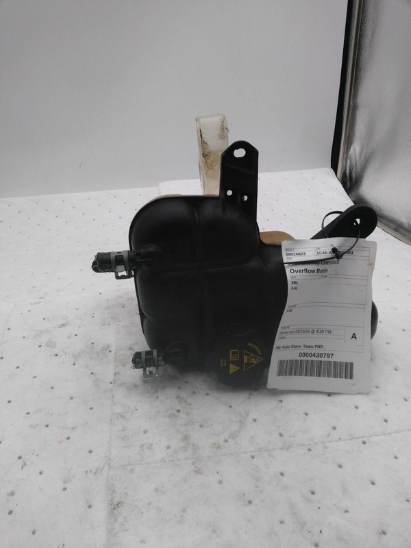 2017 JEEP GRAND CHEROKEE Engine Coolant Reservoir OEM White 3.60L 154K Miles