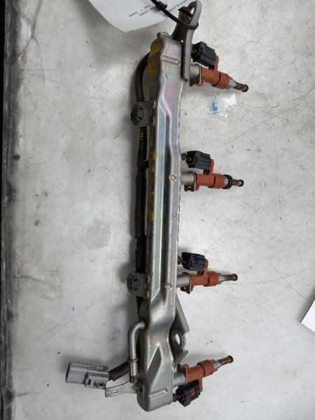 07 08 09 LEXUS LS460 L 4.6L UPPER FUEL INJECTORS WITH RAIL 1URSFE
