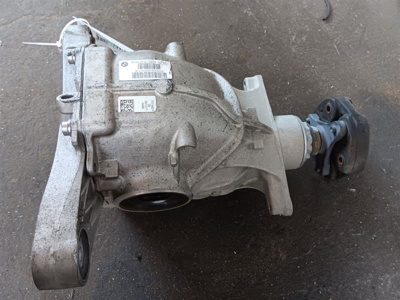 16-22 BMW G11 750i Rear Differential Axle Carrier 2.81 Ratio 8638075