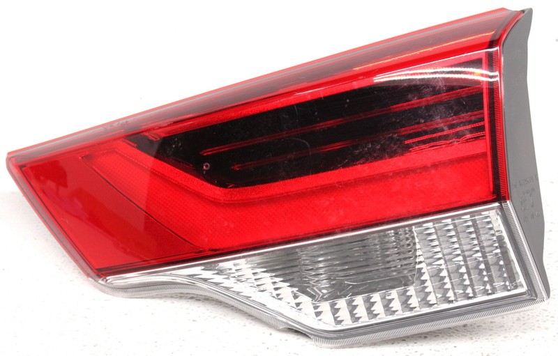 OEM Toyota Highlander Right Passenger Side LED Tail Lamp 81580-0E120 Chipped