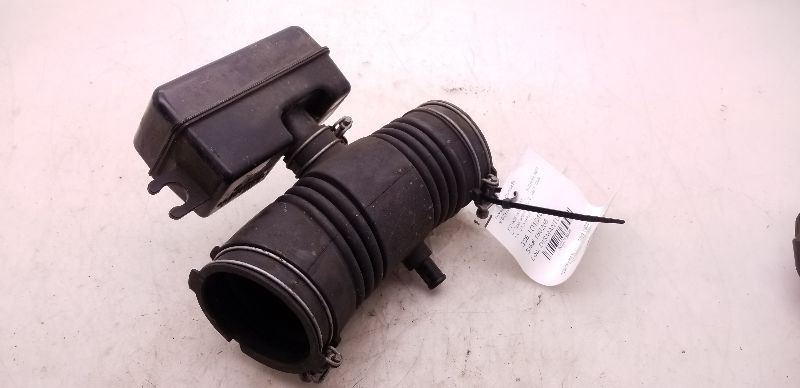 2010 TOYOTA HIGHLANDER 3.5L 6CYL AIR CLEANER RESONATOR TUBE ASSEMBLY