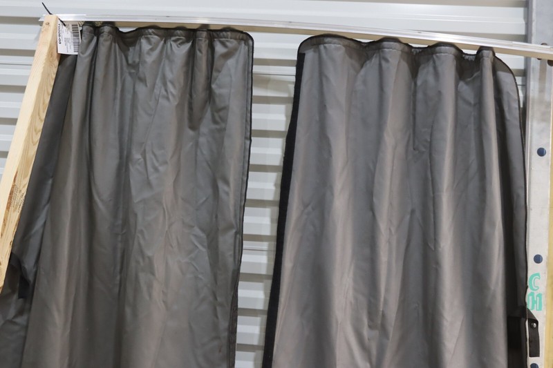 2008-2017 FREIGHTLINER CASCADIA 125 SLEEPER DIVIDER CURTAIN PRIVACY W/ TRACK OEM