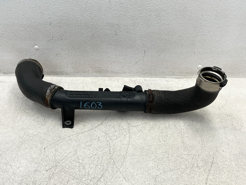 2018-2022 Volvo XC60 Engine Intercooler Hose Duct Tube Pipe 2.0L 1603 OEM
