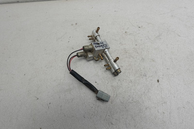 1998 Ski-Doo Summit 670X OEM Air Intake Altitude Pressure DPM Manifold