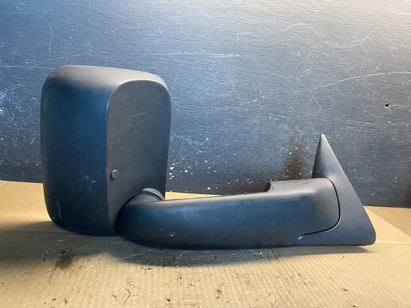 1999 - 2006 Chevrolet Silverado Suburban Right Door Mirror AA7549