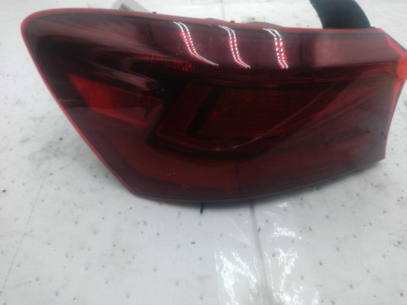 2019 Kia Forte Left Tail Light Assembly OEM White Minor Scratches 92409M7200
