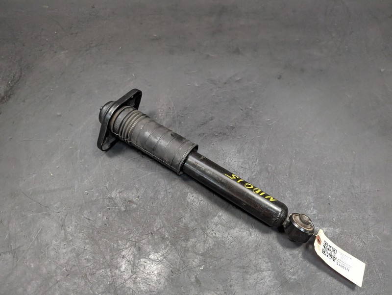 Rear Right Shock Absorber 2018 Nissan Pathfinder E6210-9NF0A 2016 2017 - 2020
