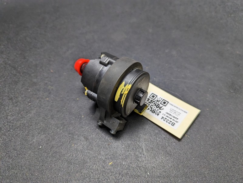 Auxiliary Engine Coolant Water Pump 2018 BMW X1 11518605322 2016 2017 2019