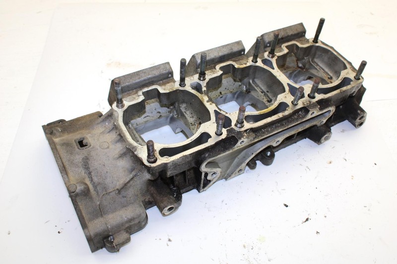 2002 Yamaha Sx600r Oem Top Crankcase 8CH-15100-03-00 SY87
