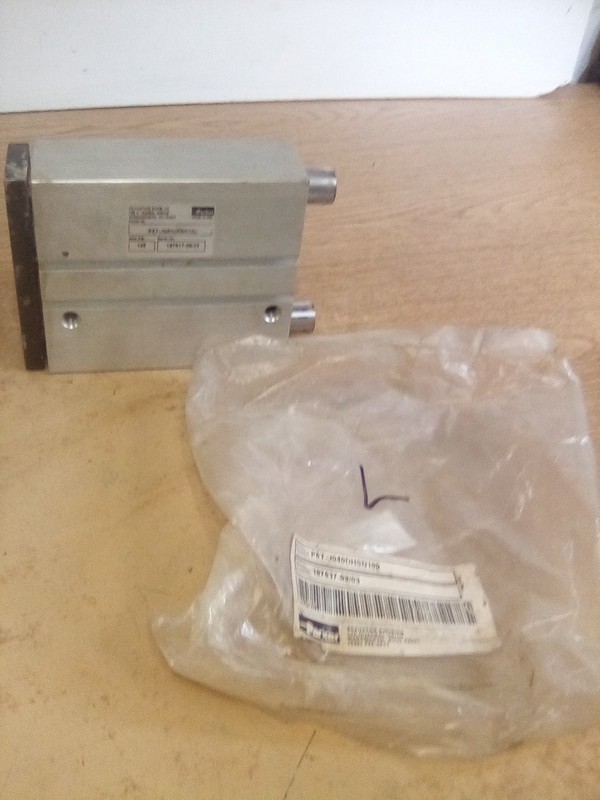 Parker P5T-J040DHSN100 Short Stroke Thruster