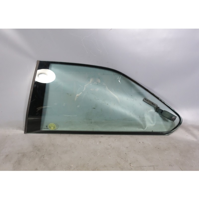 Damaged 1992-1999 BMW E36 3-Series 2dr Coupe Left Rear Vent Quarter Window Glass