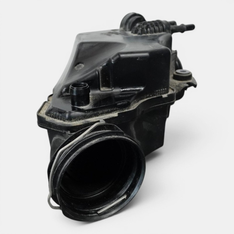 2022-2025 VOLVO S60 2.0l Engine Air Cleaner Intake Resonator Box Oem 32298336