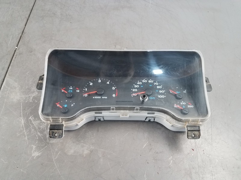 2005 Jeep Wrangler TJ Rubicon 4x4 Gauge Cluster #7806 L4