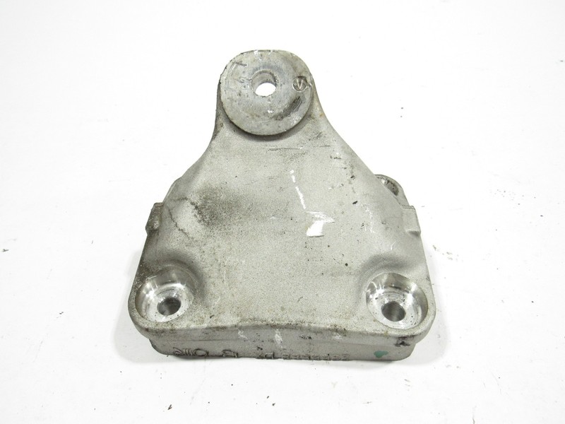 Ferrari 458 Italia 2011 4.5L RWD Right Engine Motor Bracket Mount 09-15 ;:Y