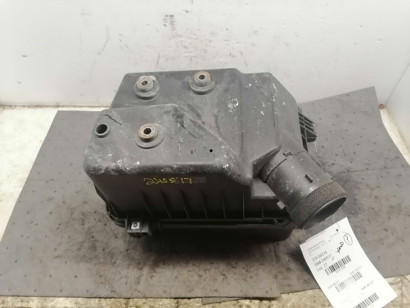 Air Cleaner 2.7L 1ARFE Engine 4 Cylinder Fits 09-16 VENZA 1512580