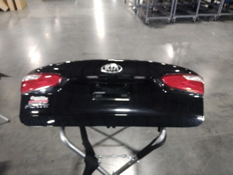 2016 KIA Forte Black Deck Lid OEM Used 69200A7010 65000 Miles
