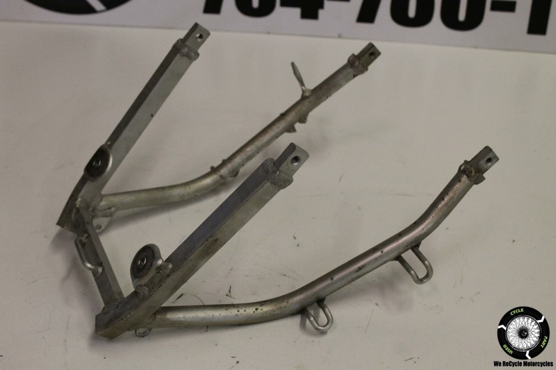 2000 Suzuki GSXR600 REAR TAIL SUBFRAME BACK SUB FRAME GSXR 600 00