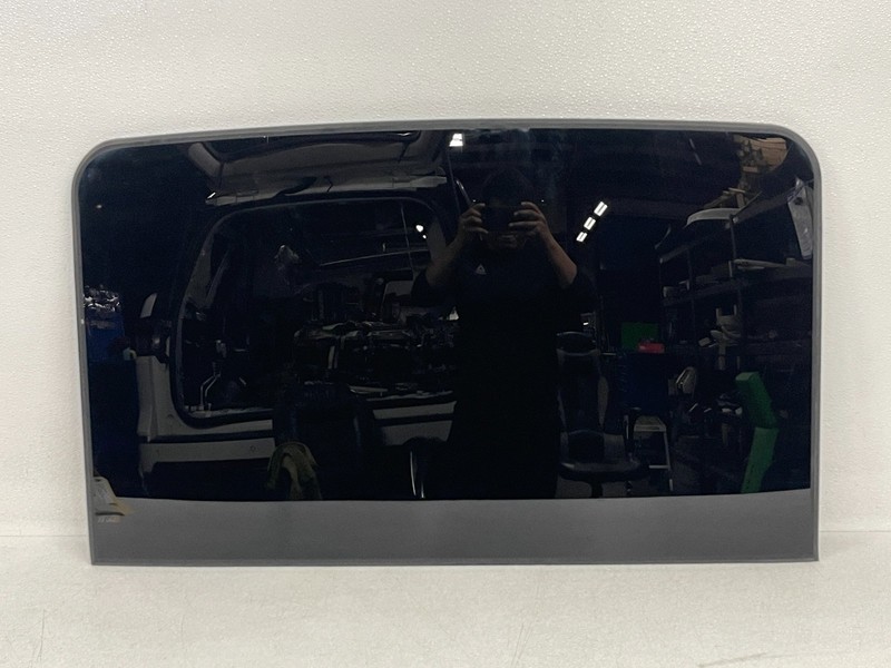 ⭐2018-2023 LINCOLN NAVIGATOR FRONT SUNROOF MOONROOF WINDOW GLASS OEM LOT2626