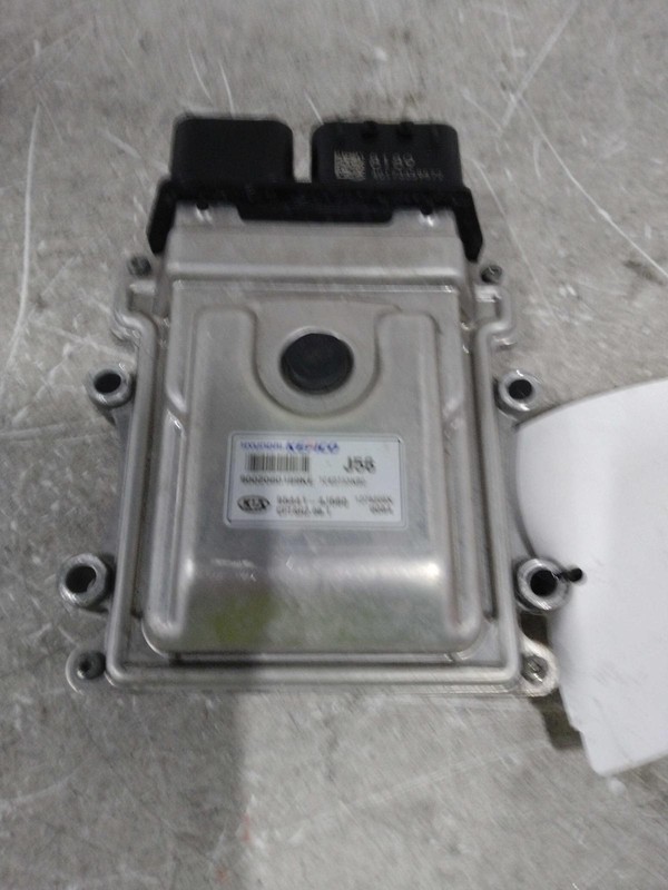2018 KIA Stinger Engine Control Module ECM 3.3L OEM 391043LCN0 79k Miles