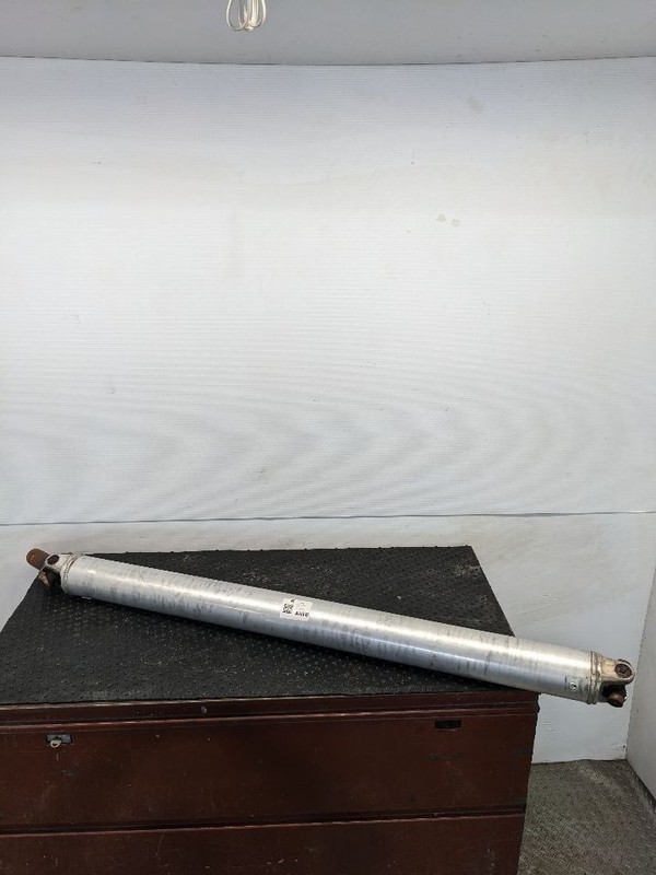 Rear Drive Shaft 4WD 5.3L Fits 15-20 SUBURBAN 1500 1158051