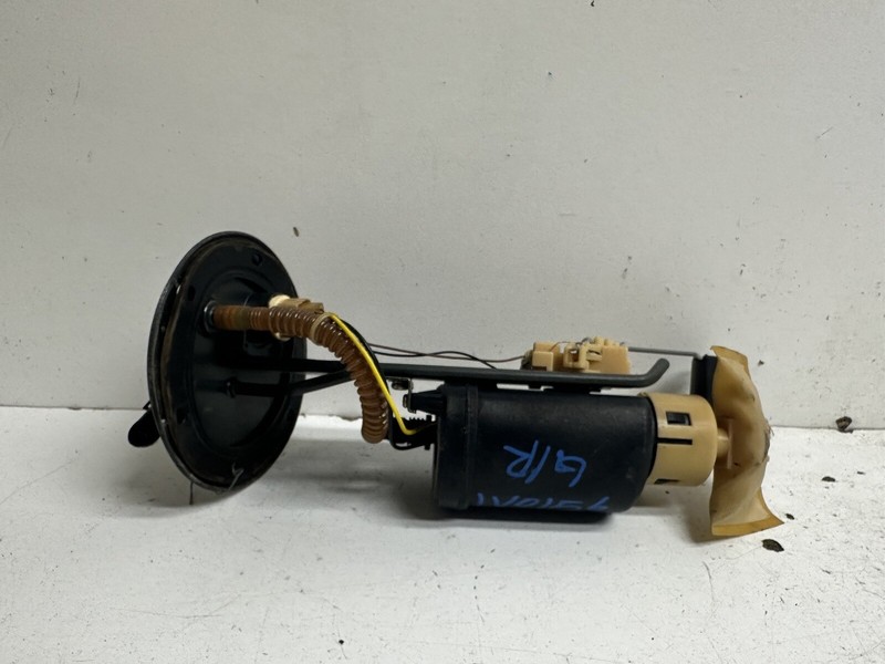 2002 Kia Optima Sonata Magentis Fuel Gas Pump w Sending Unit & Bracket Oem