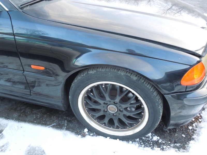 2001 01 BMW 325i Sedan Wagon Fender Passenger Right RH 668