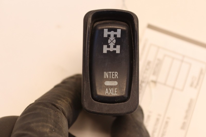 2008-2023 MACK CXU613 MP8 INTER AXLE LOCK CONTROL SWITCH BUTTON 82280519 OEM