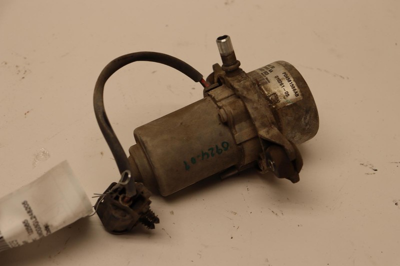 2012-2017 JEEP WRANGLER POWER BRAKE BOOSTER VACUUM PUMP OEM