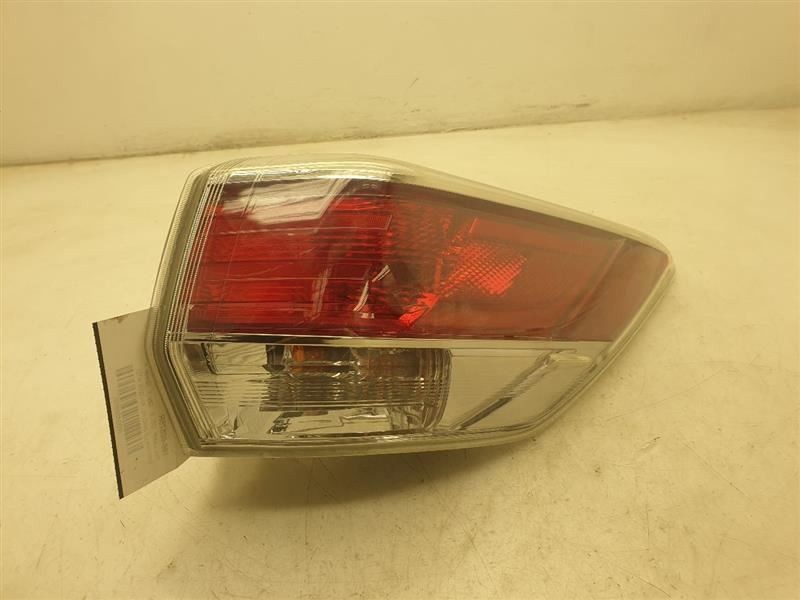 14-16 TOYOTA HIGHLANDER PASSENGER SIDE REAR RIGHT TAIL LIGHT