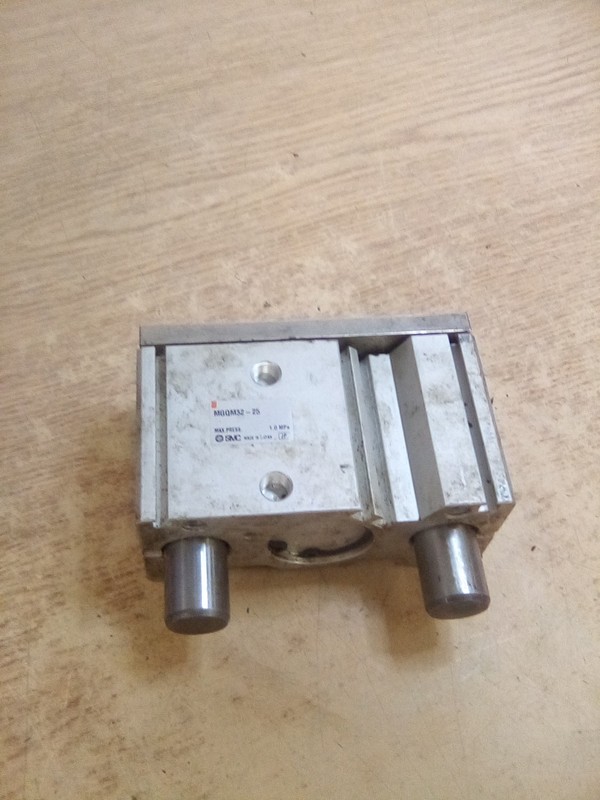 SMC MGQM32-25 Guided Air Cylinder