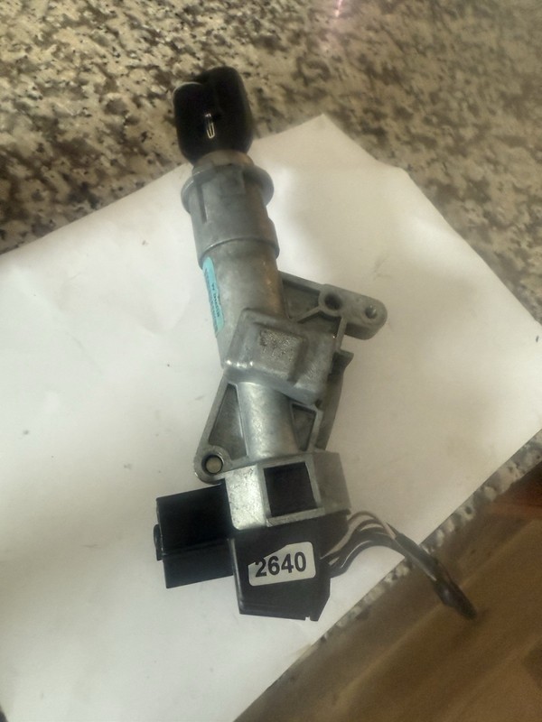 OEM 2008 Lincoln MKZ 3.5L Ignition Switch With Key