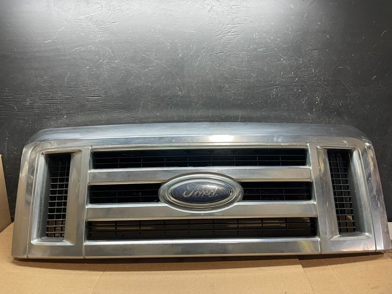 2008 to 2014 Ford Econoline E150 E250 Front Upper Chrome Grill Grille y9315 DG