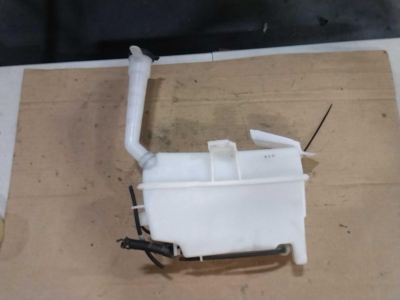 2019 Chevrolet Trax Washer Fluid Reservoir Black OEM 1.40L 82K Miles