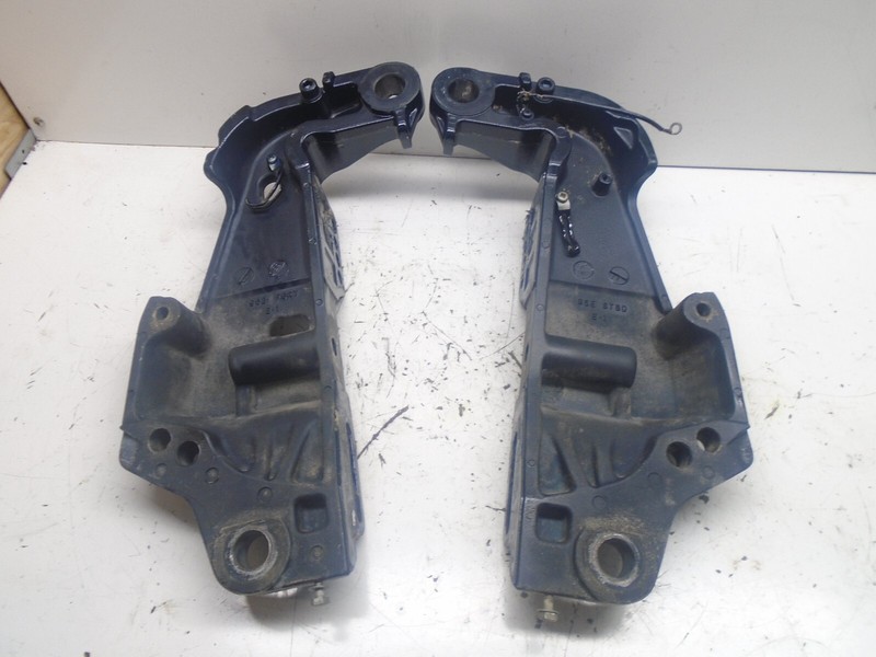 D6 1998-2000 Johnson Evinrude Transom Brackets 5030835 5030837 70 HP 4 stroke