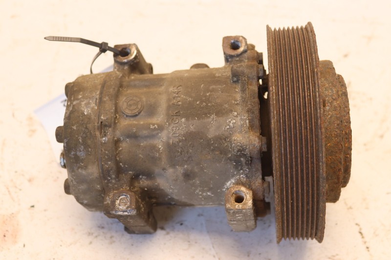 2003-2018 VOLVO VNL D13 SANDEN A/C AC AIR CONDITIONER COMPRESSOR 20721587 OEM