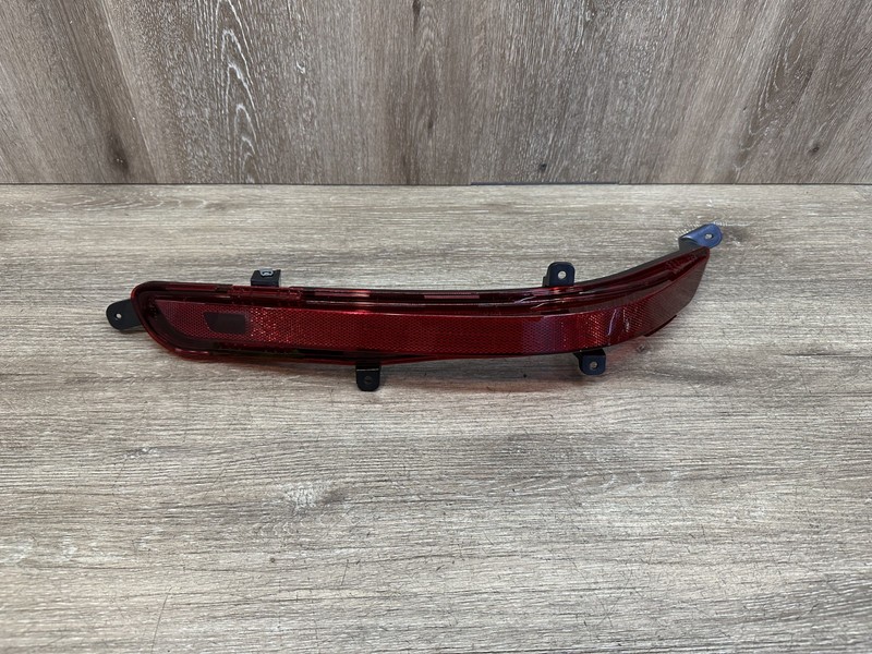 2020-24 CADILLAC XT6 REAR LH AUXILARY SIGNAL OEM PART # 84776399