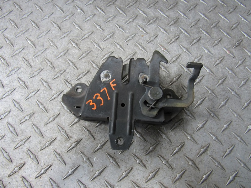 02 MITSUBISHI MONTERO SPORT FRONT HOOD RELEASE LOCK LATCH 6CYL 3.0L