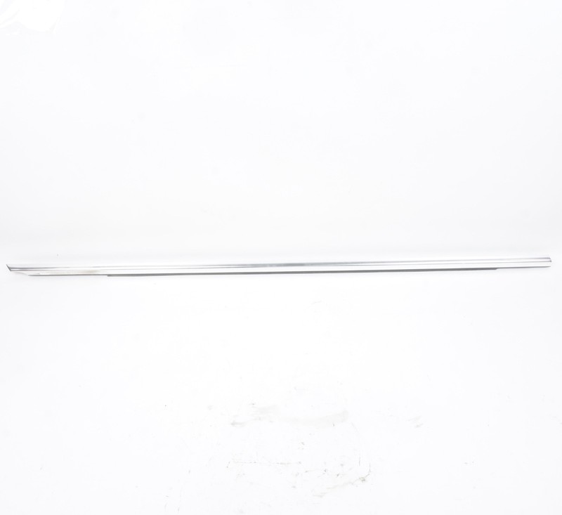 2022 - 2024 MERCEDES EQB350 EQB300 FRONT RIGHT SIDE DOOR WINDOW BELT MOLDING OEM