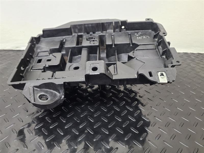 14-18 Jeep Cherokee Battery Tray OEM 68186053AC