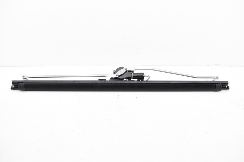 2011 BMW F01 750i Rear Window Glass Electric Sunshade Blind OEM DAMAGE KW71