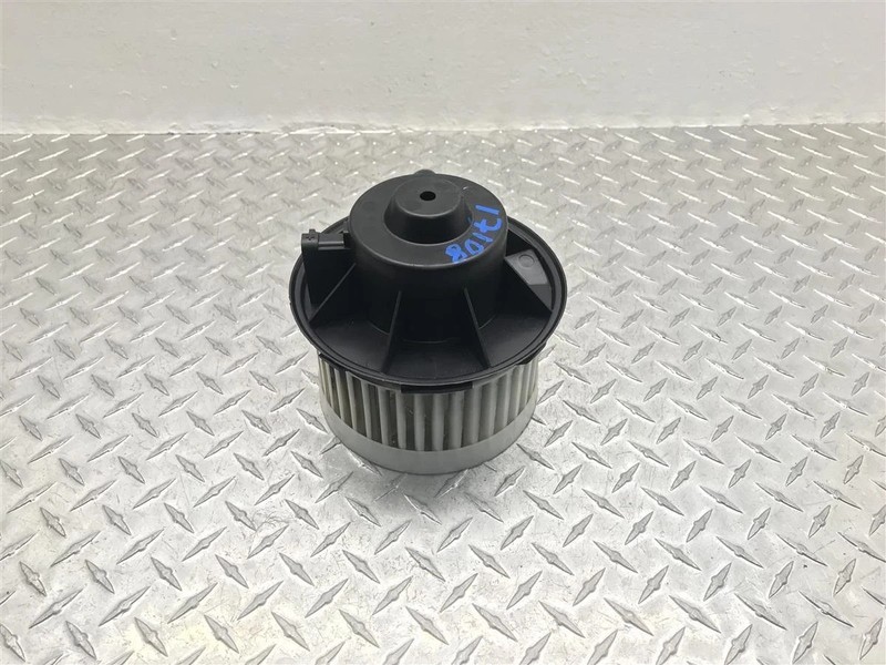 00 01 02 CHEVROLET TAHOE YUKON FRONT HEATER BLOWER FAN MOTOR OEM 19153680