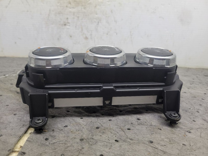 Temperature Control Automatic Temperature Control Fits 18-22 MAZDA CX-3 1660979